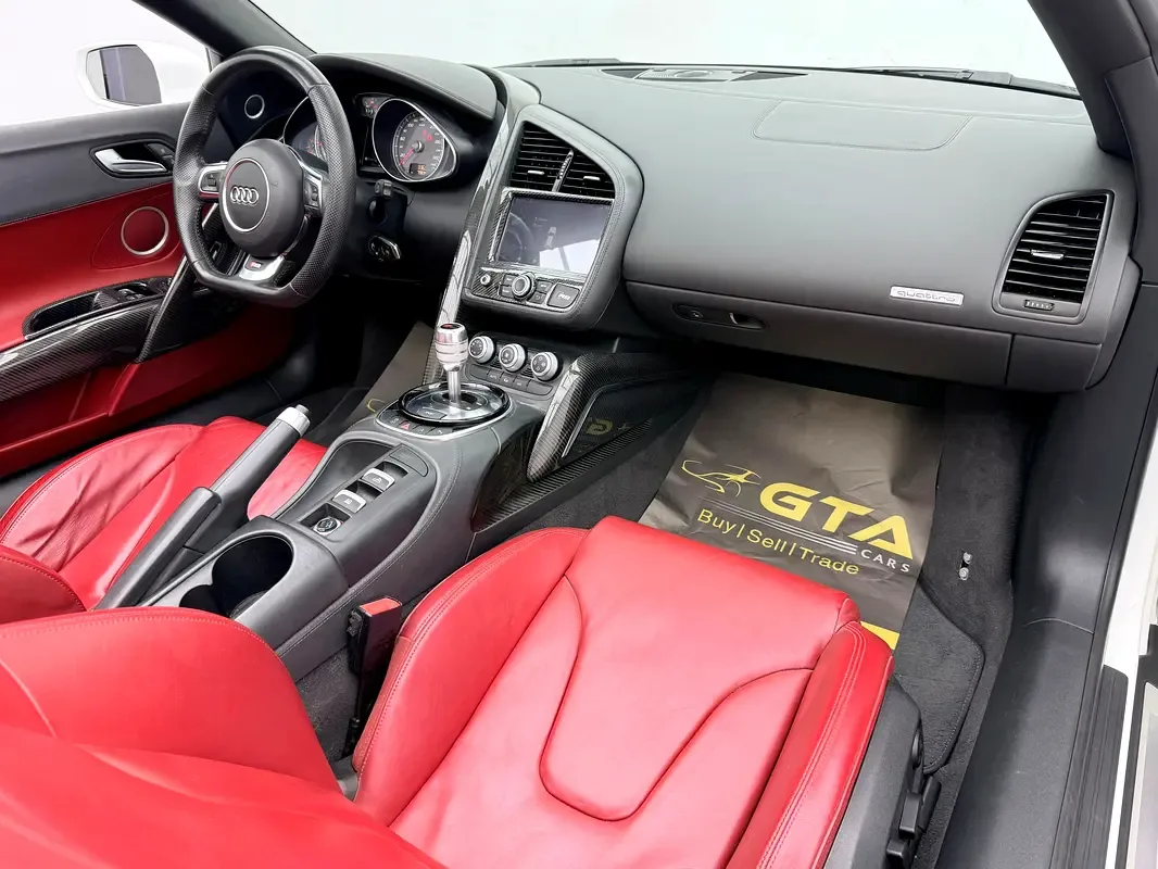 Audi R8 4.2 FSI S tronic quattro (430 hp) - 11