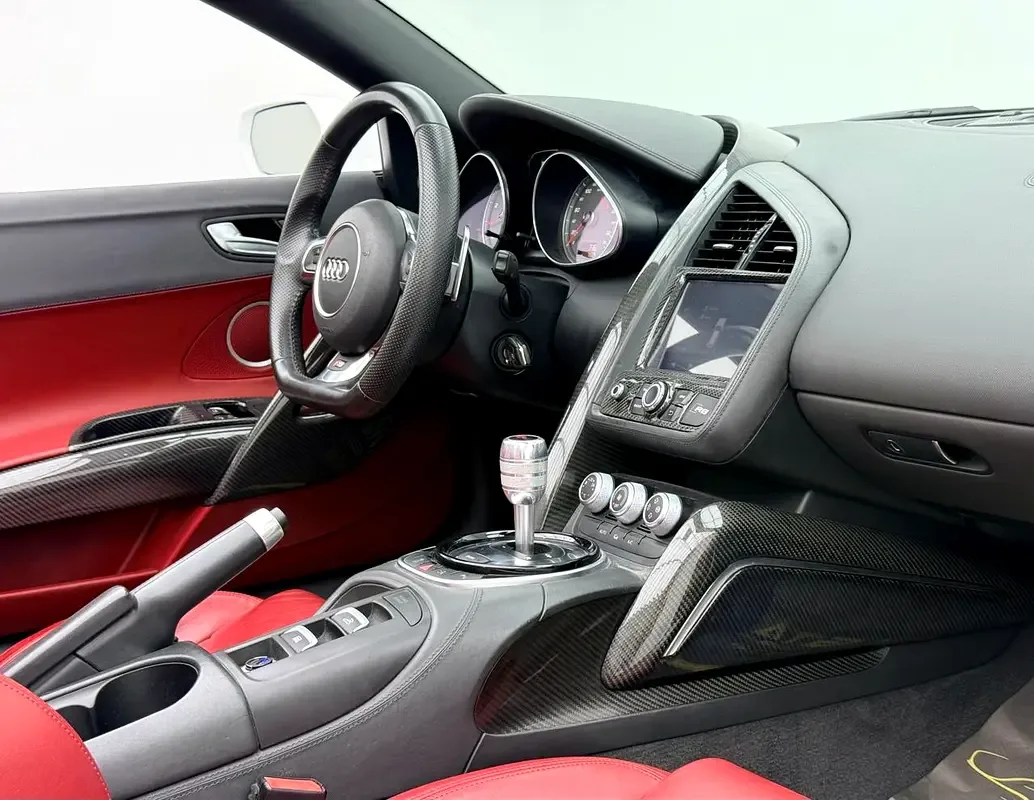 Audi R8 4.2 FSI S tronic quattro (430 hp) - 12