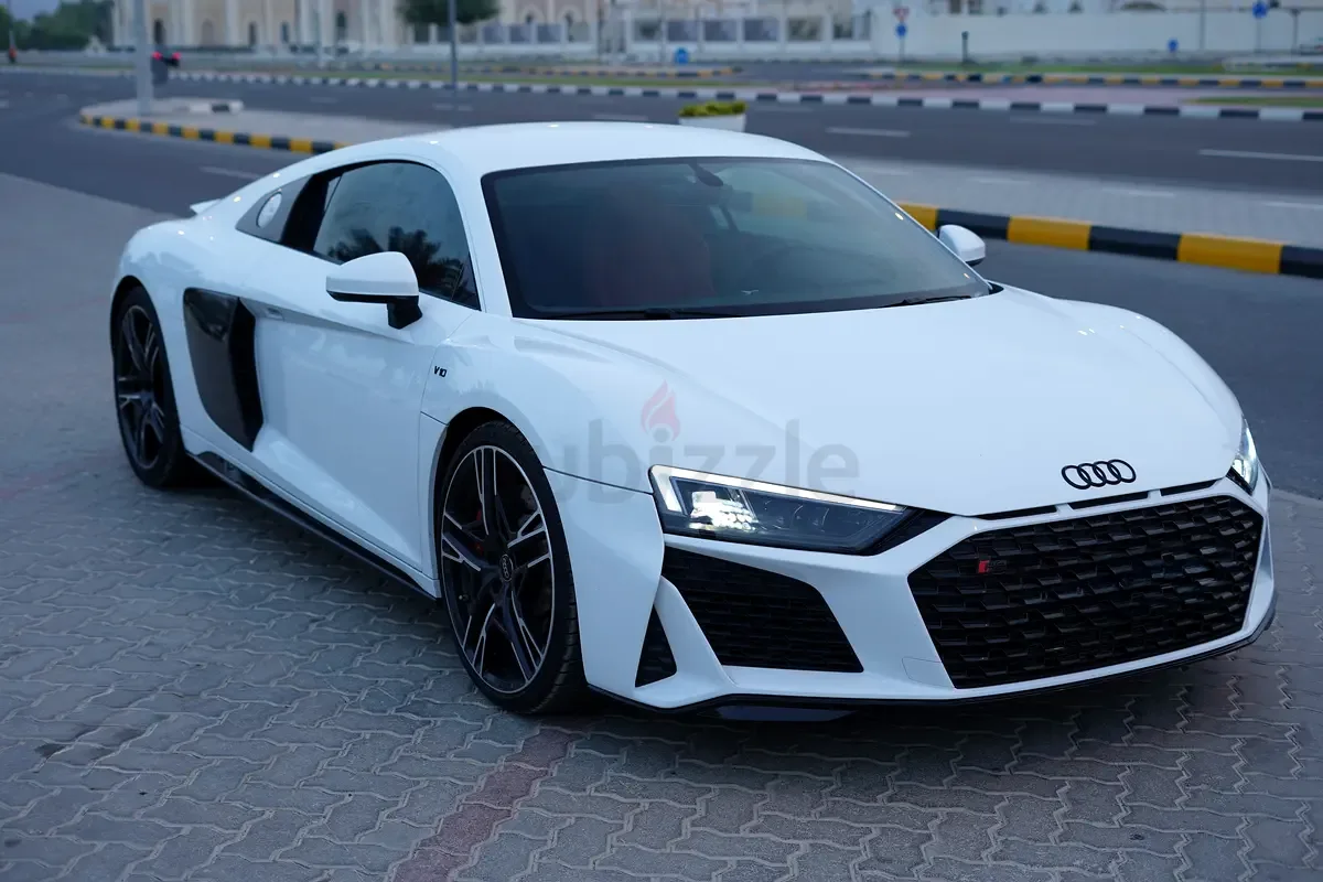 Audi R8 5.2 AMT 4WD (620 hp)
