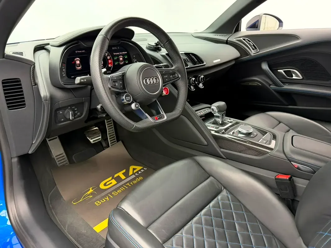 Audi R8 5.2 AMT (540 حصان) - 8