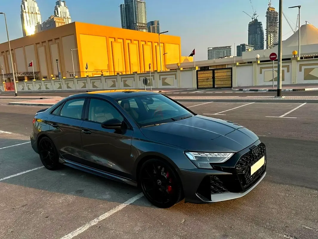 Audi RS 3 2.5 TFSI S tronic Quattro (400 hp)