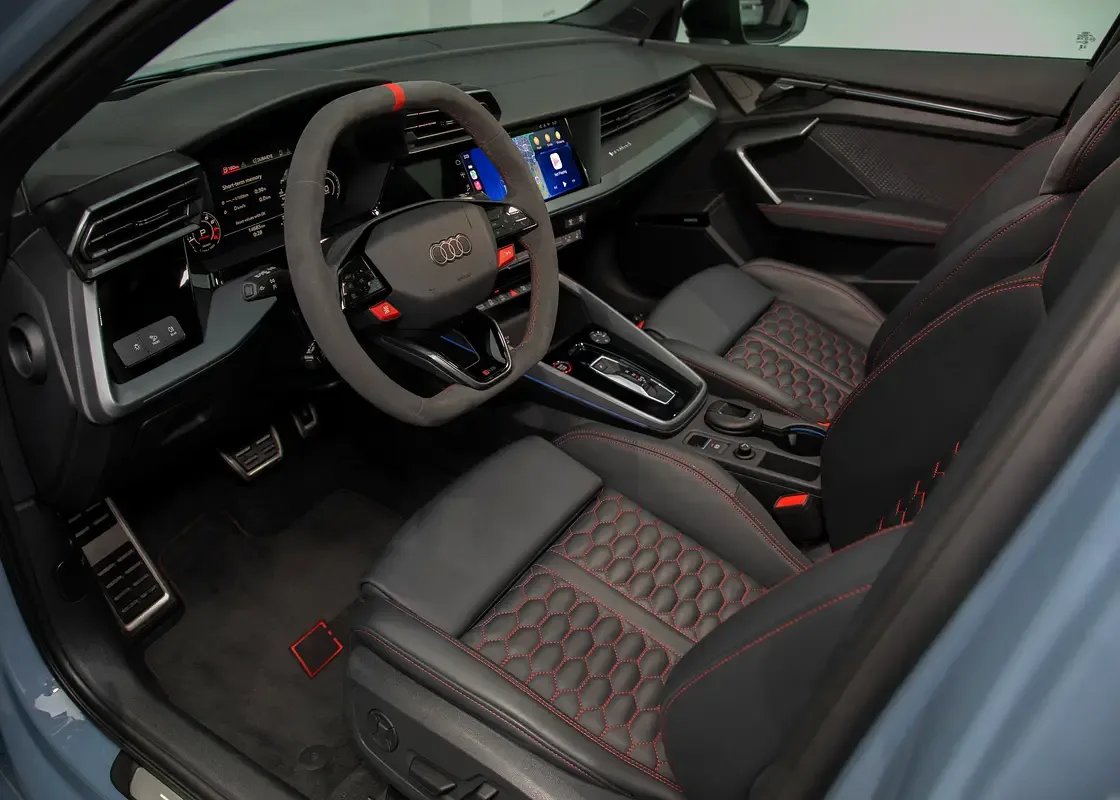 Audi RS 3 2.5 TFSI S tronic Quattro (400 حصان) - 14
