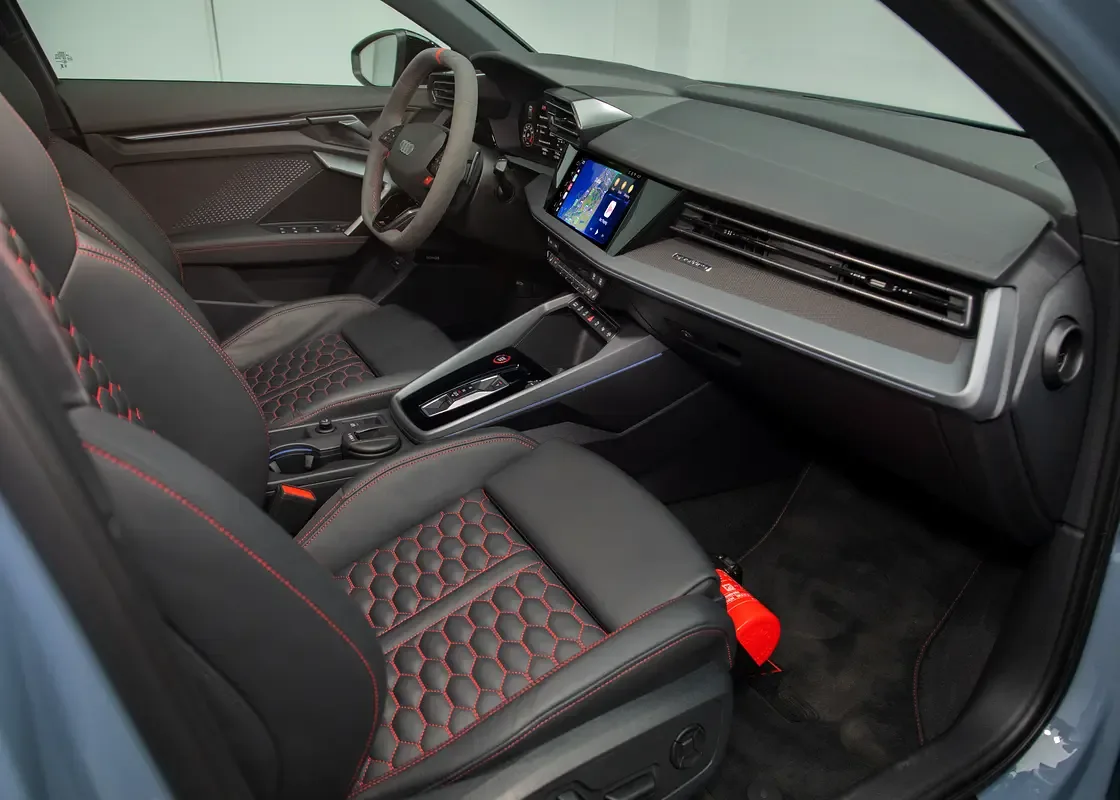 Audi RS 3 2.5 TFSI S tronic Quattro (400 حصان) - 15