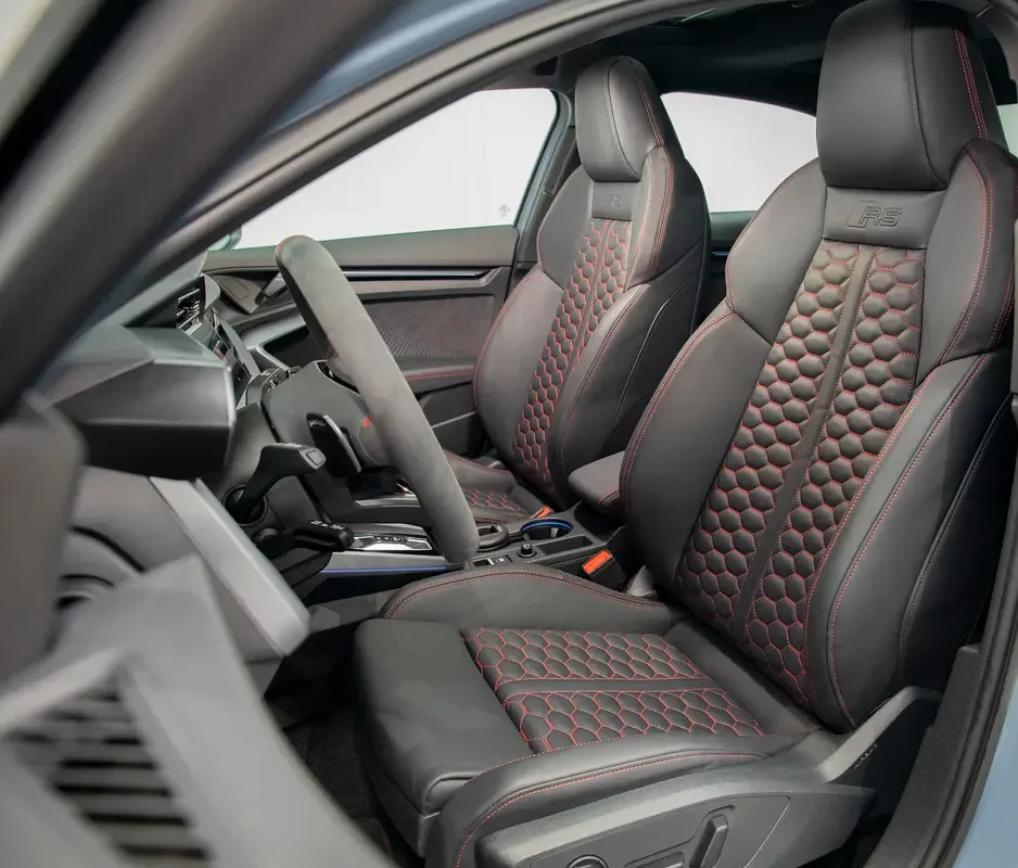Audi RS 3 2.5 TFSI S tronic Quattro (400 حصان) - 13
