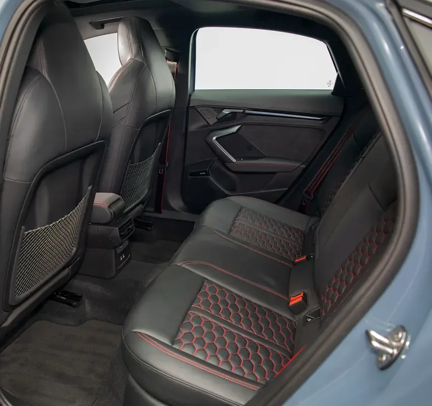 Audi RS 3 2.5 TFSI S tronic Quattro (400 حصان) - 17