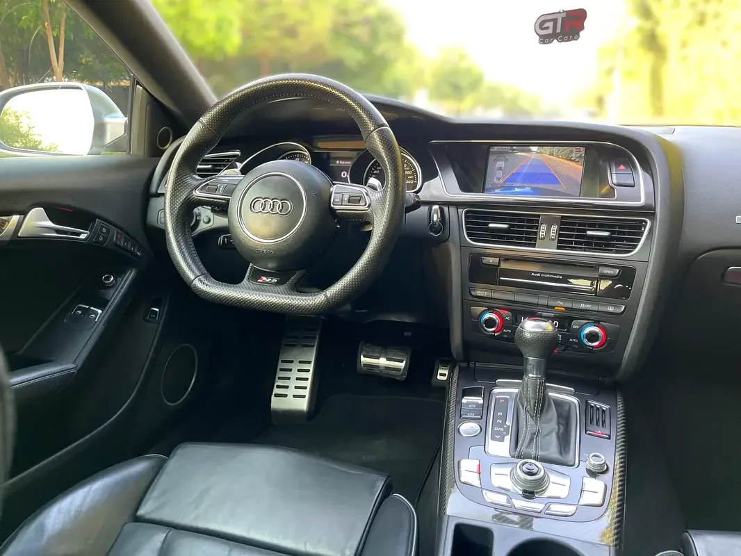 Audi RS 5 4.2 FSI S tronic quattro (450 حصان) - 16