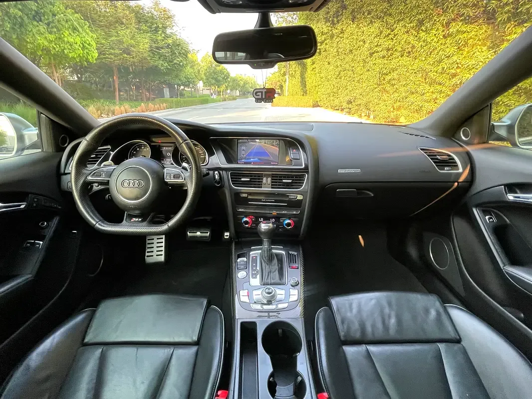 Audi RS 5 4.2 FSI S tronic quattro (450 حصان) - 15