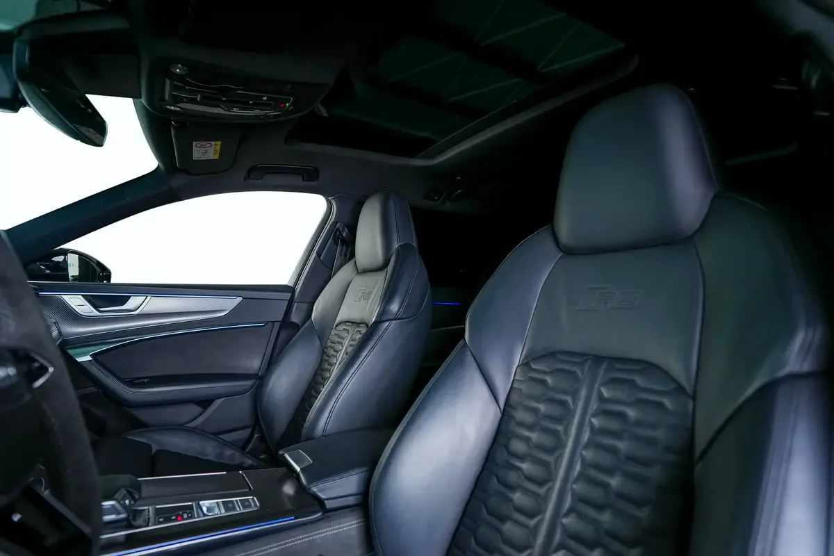 Audi RS 6 V8 4.0 Tiptronic AT (612 حصان) - 17