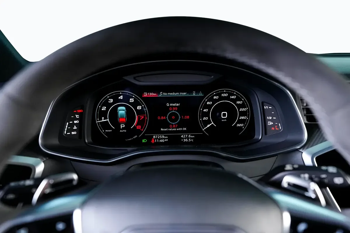 Audi RS 6 V8 4.0 Tiptronic AT (612 حصان) - 16
