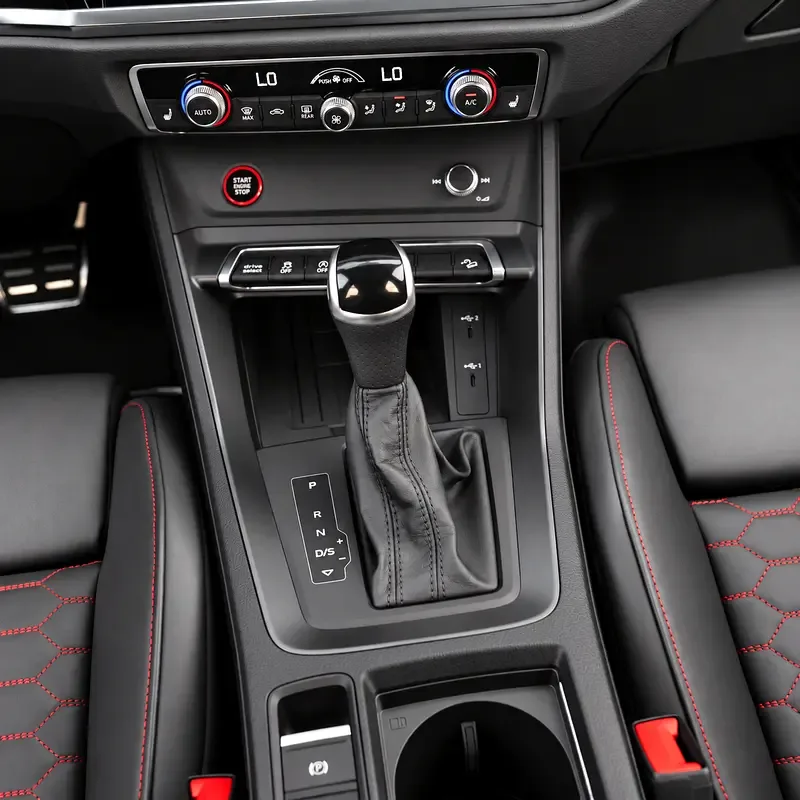 Audi RS Q3 2.5 l, 400 hp, بنزين, robot, Four-wheel drive (4WD) - 11