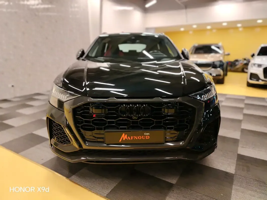 Audi RS Q8 4.0 AT 4WD (600 حصان) - 3
