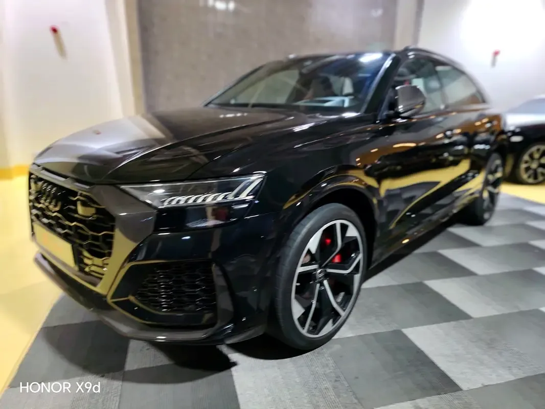 Audi RS Q8 4.0 AT 4WD (600 hp)