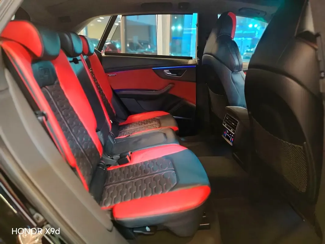 Audi RS Q8 4.0 AT 4WD (600 حصان) - 14