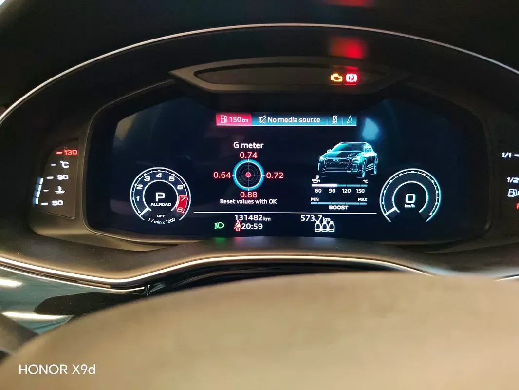 Audi RS Q8 4.0 AT 4WD (600 حصان) - 16
