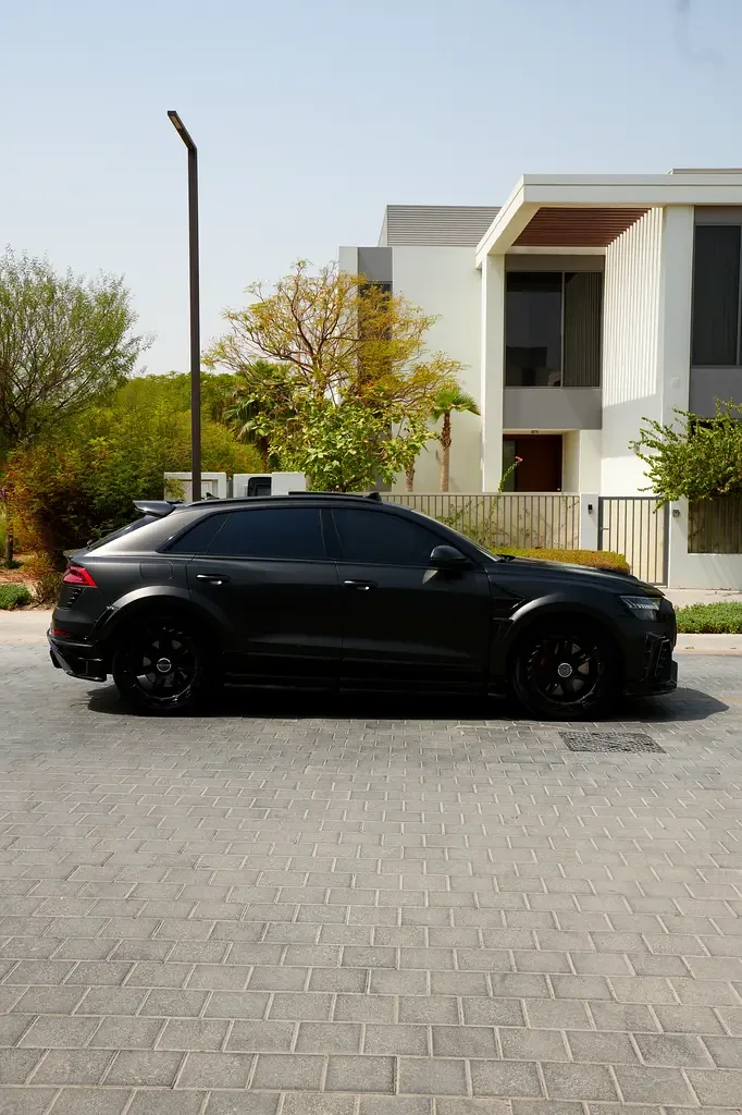 Audi RS Q8 4.0 AT 4WD (600 حصان) - 12