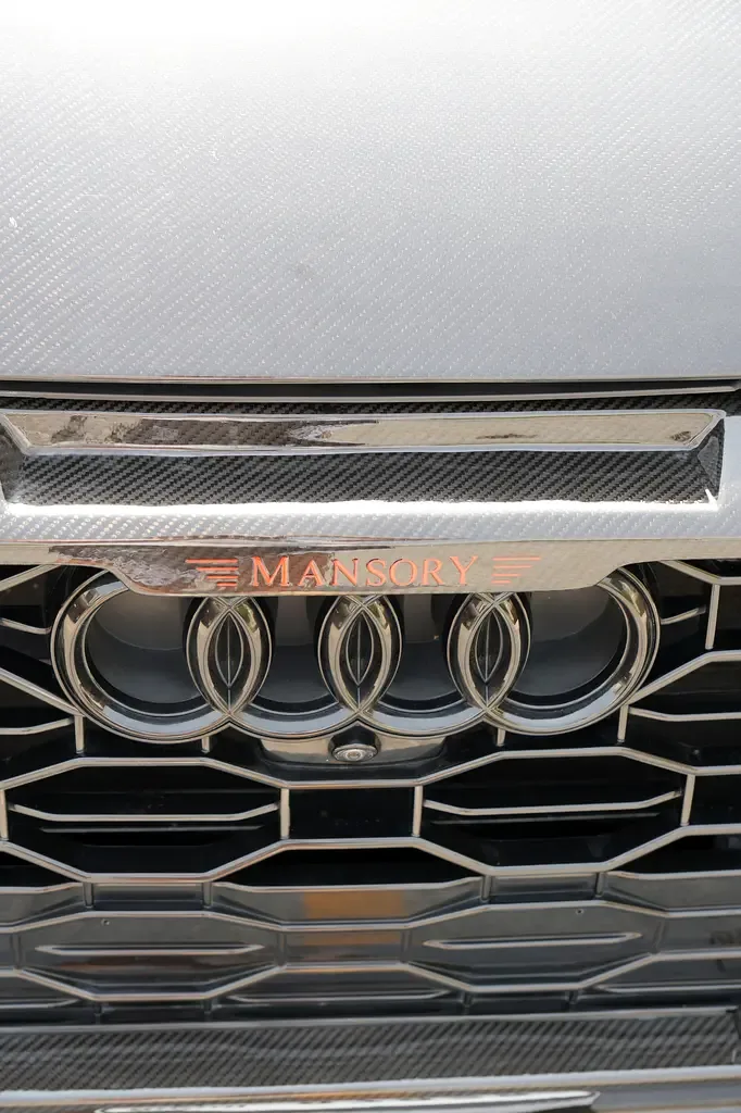 Audi RS Q8 4.0 AT 4WD (600 حصان) - 14