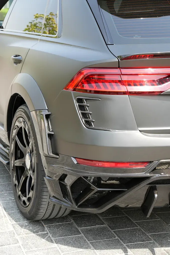 Audi RS Q8 4.0 AT 4WD (600 حصان) - 16