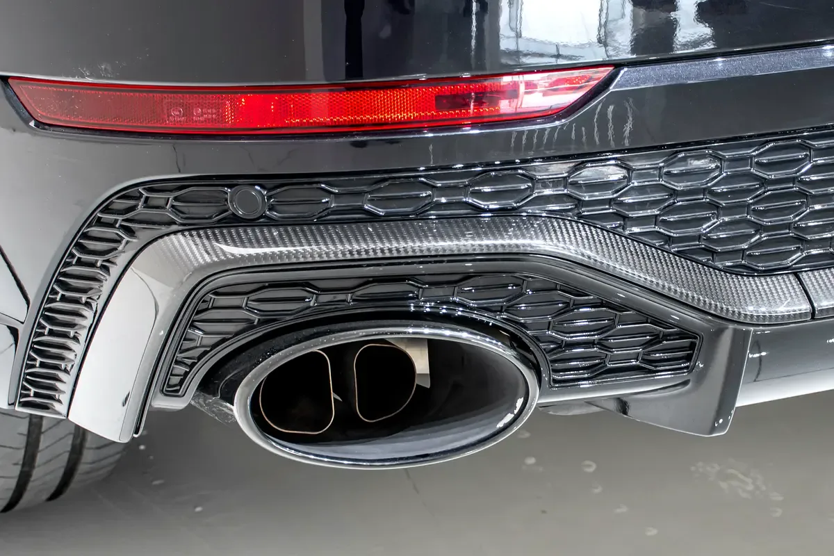 Audi RS Q8 4.0 AT 4WD (600 حصان) - 15
