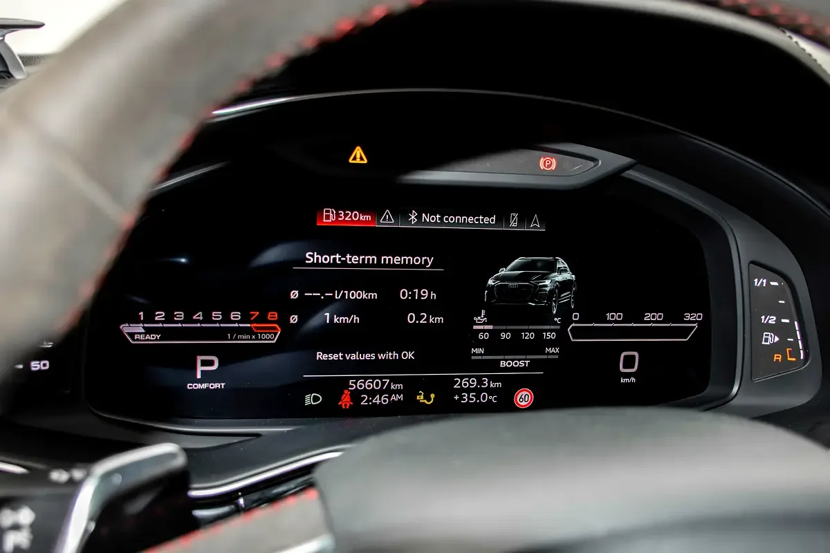Audi RS Q8 4.0 AT 4WD (600 حصان) - 18
