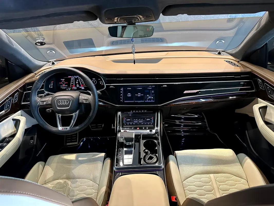 Audi RS Q8 4.0 AT 4WD (600 حصان) - 8