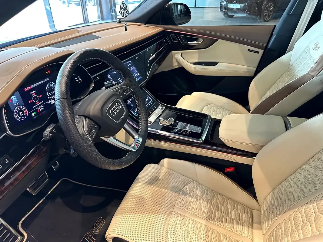 Audi RS Q8 4.0 AT 4WD (600 حصان) - 12