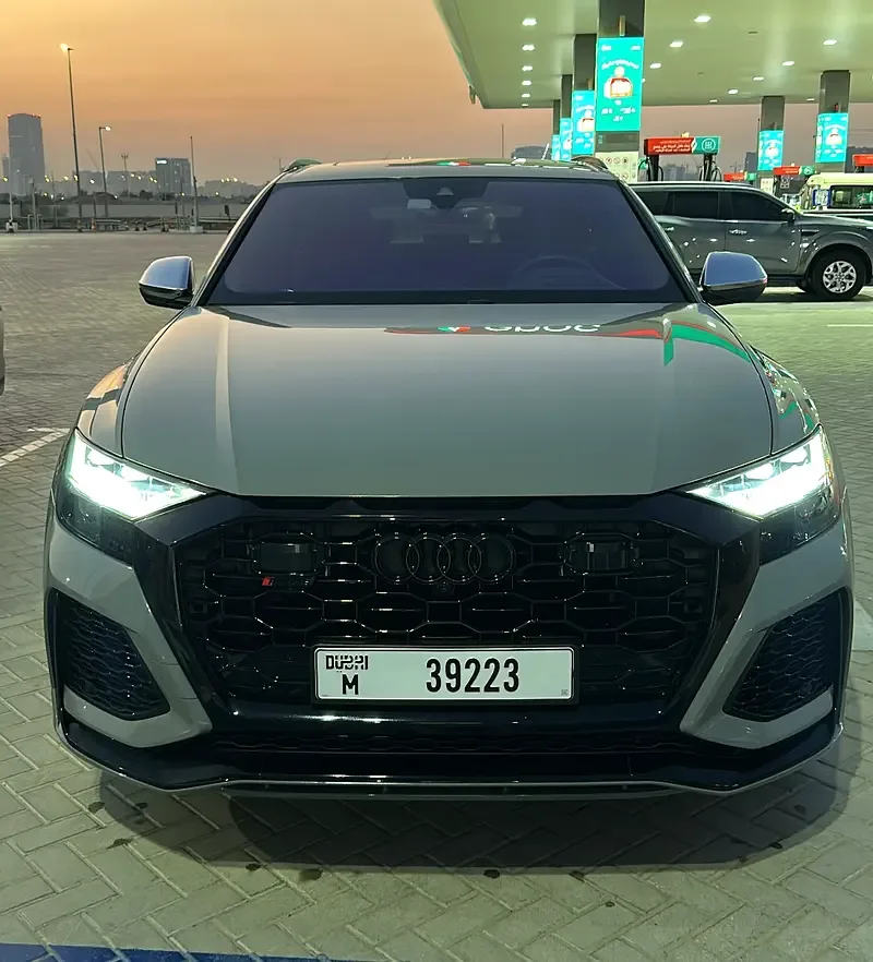 Audi RS Q8 4.0 AT 4WD (640 hp)