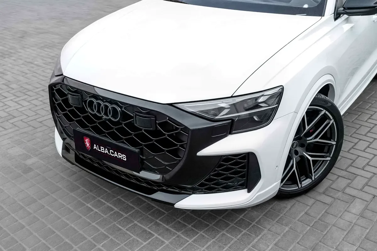 Audi RS Q8 4.0 AT AWD (600 حصان) - 7