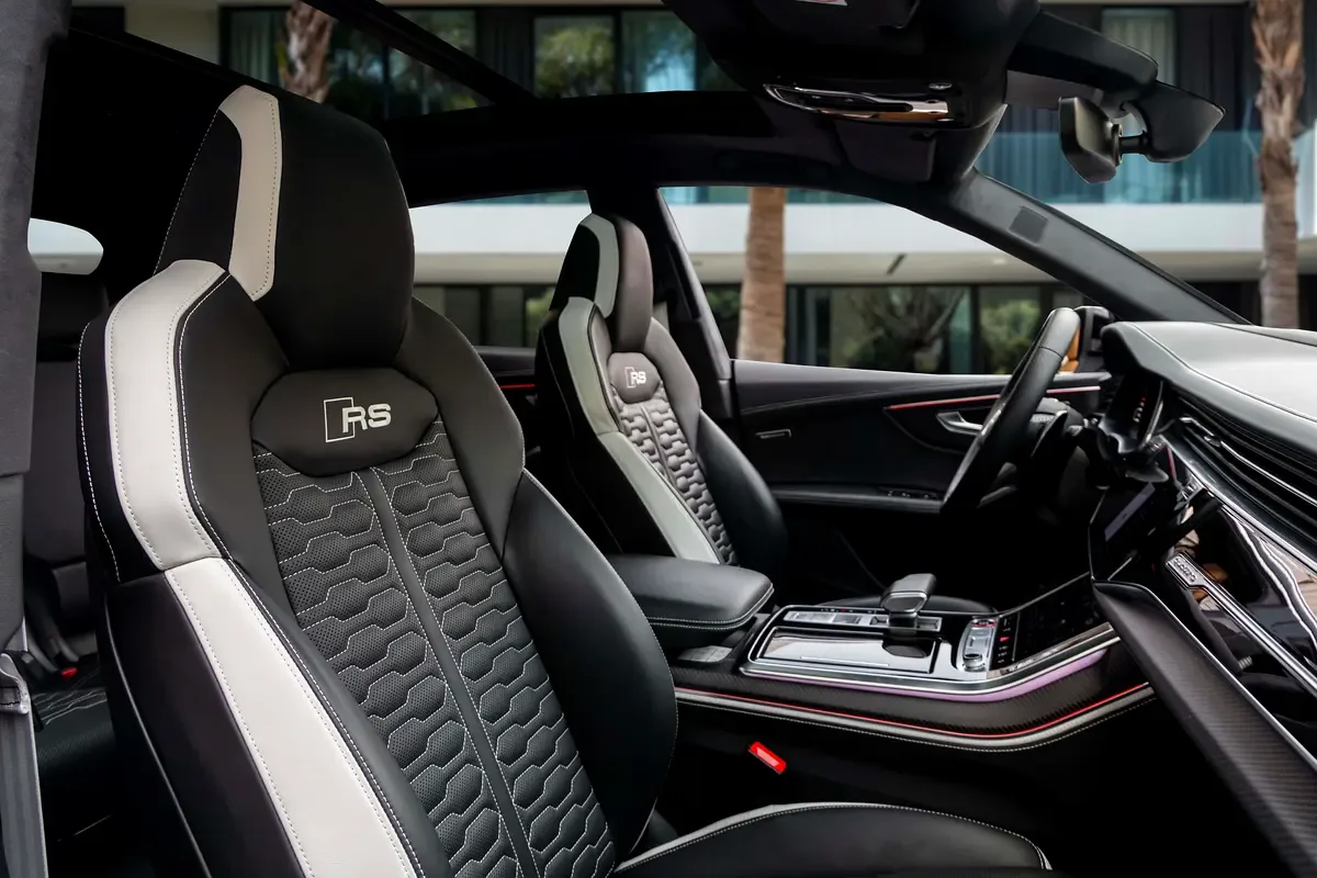Audi RS Q8 4.0 AT AWD (600 حصان) - 11
