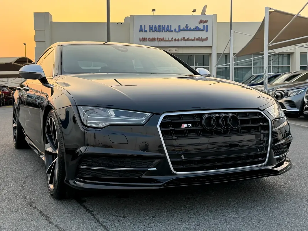 Audi S7 4.0 TFSI S tronic quattro (450 حصان)