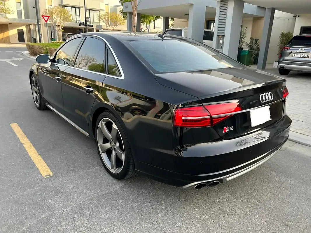 Audi S8 4.0 AT 4WD (520 hp) - 4