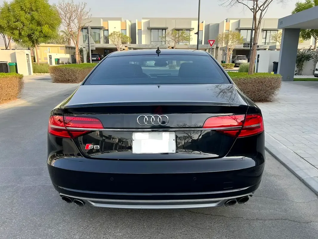 Audi S8 4.0 AT 4WD (520 hp) - 6