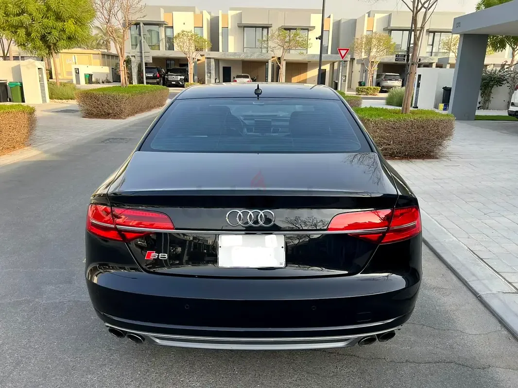 Audi S8 4.0 AT 4WD (520 hp) - 9