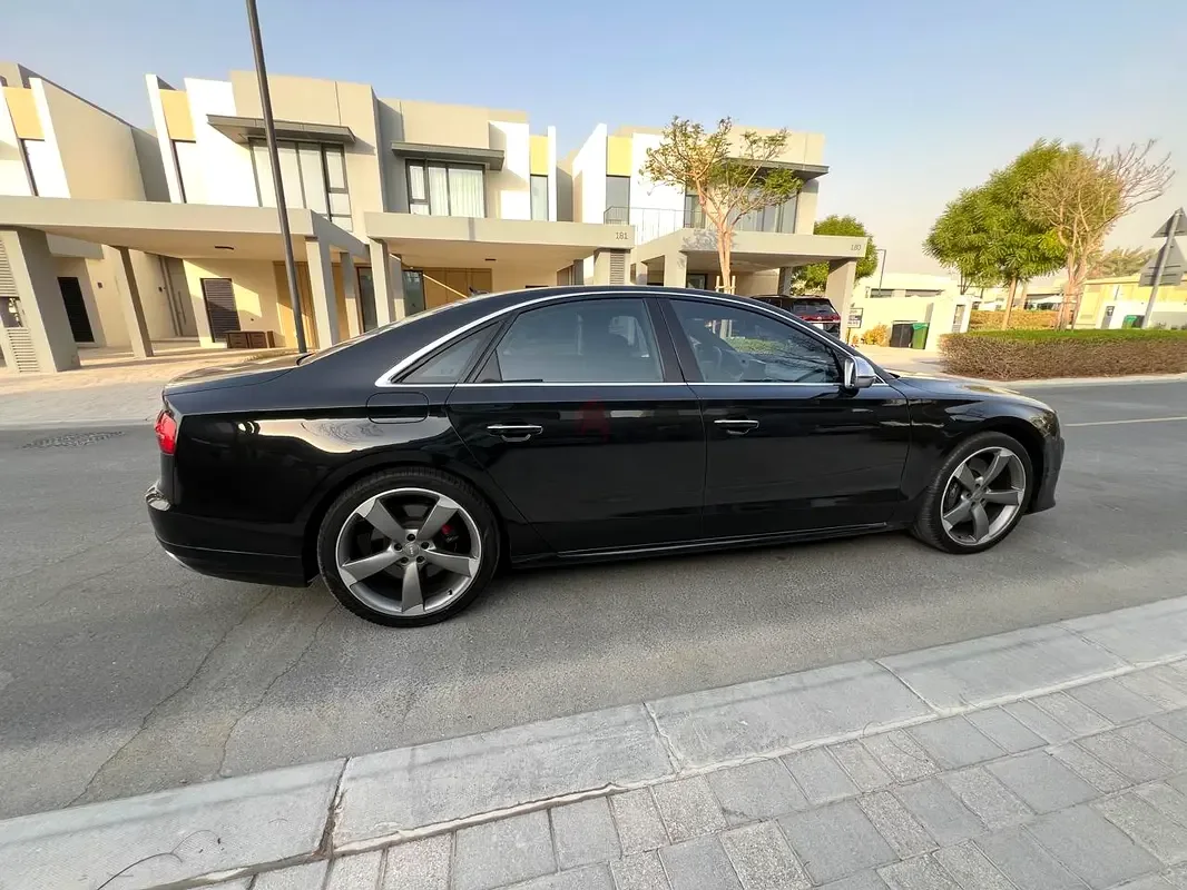 Audi S8 4.0 AT 4WD (520 hp) - 8