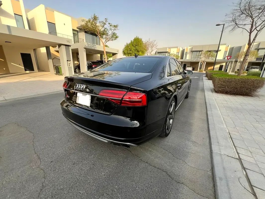 Audi S8 4.0 AT 4WD (520 hp) - 17