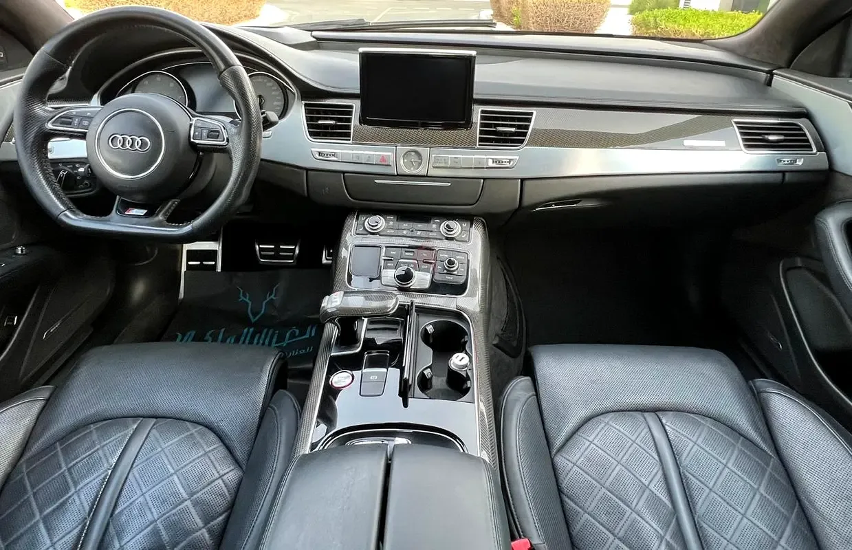 Audi S8 4.0 AT 4WD (520 hp) - 19