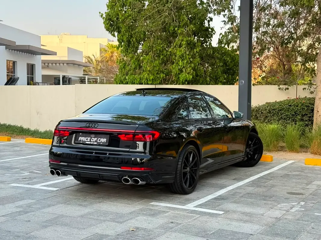 Audi S8 4.0 AT 4WD (571 hp) - 6