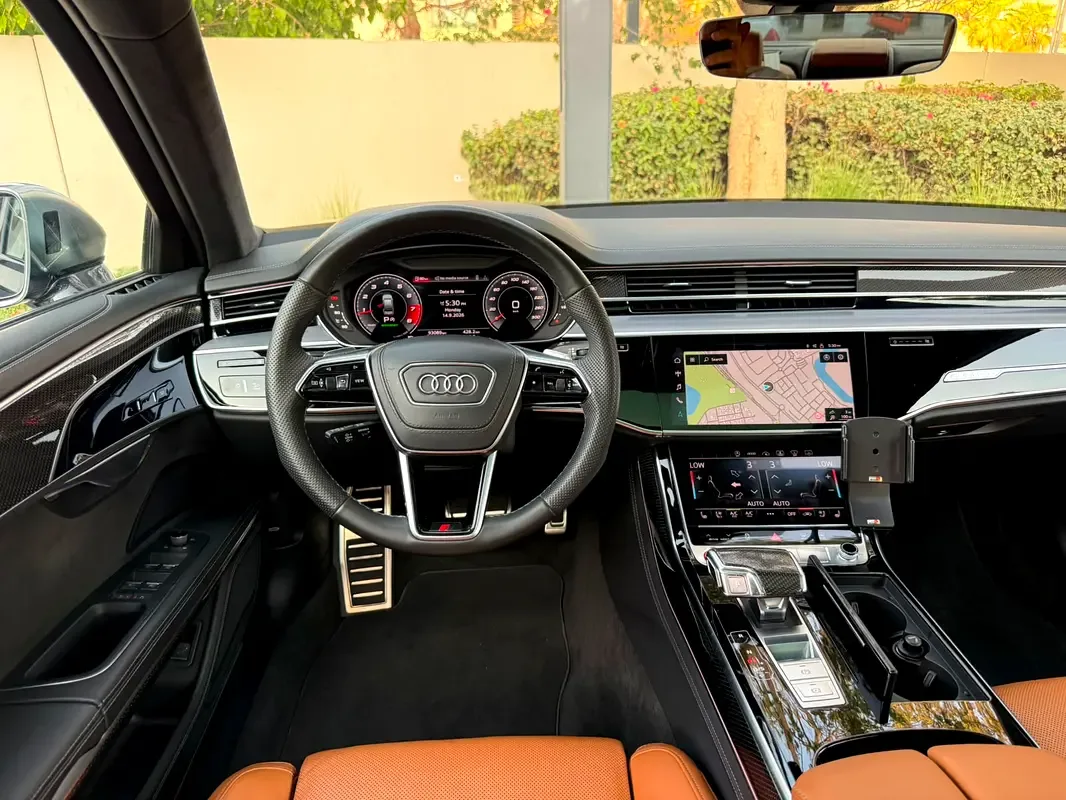Audi S8 4.0 AT 4WD (571 hp) - 9