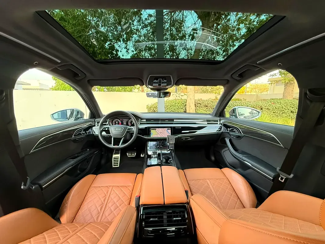 Audi S8 4.0 AT 4WD (571 hp) - 12