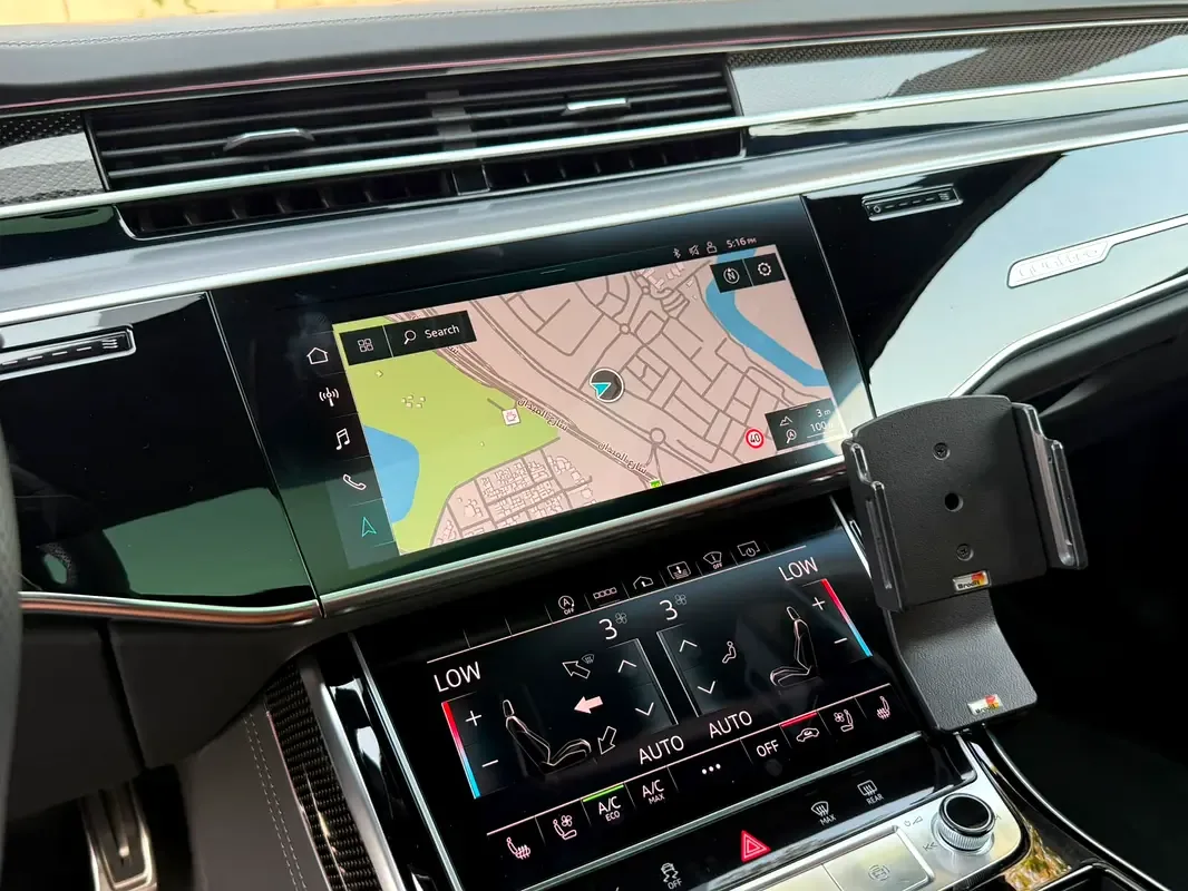 Audi S8 4.0 AT 4WD (571 hp) - 15