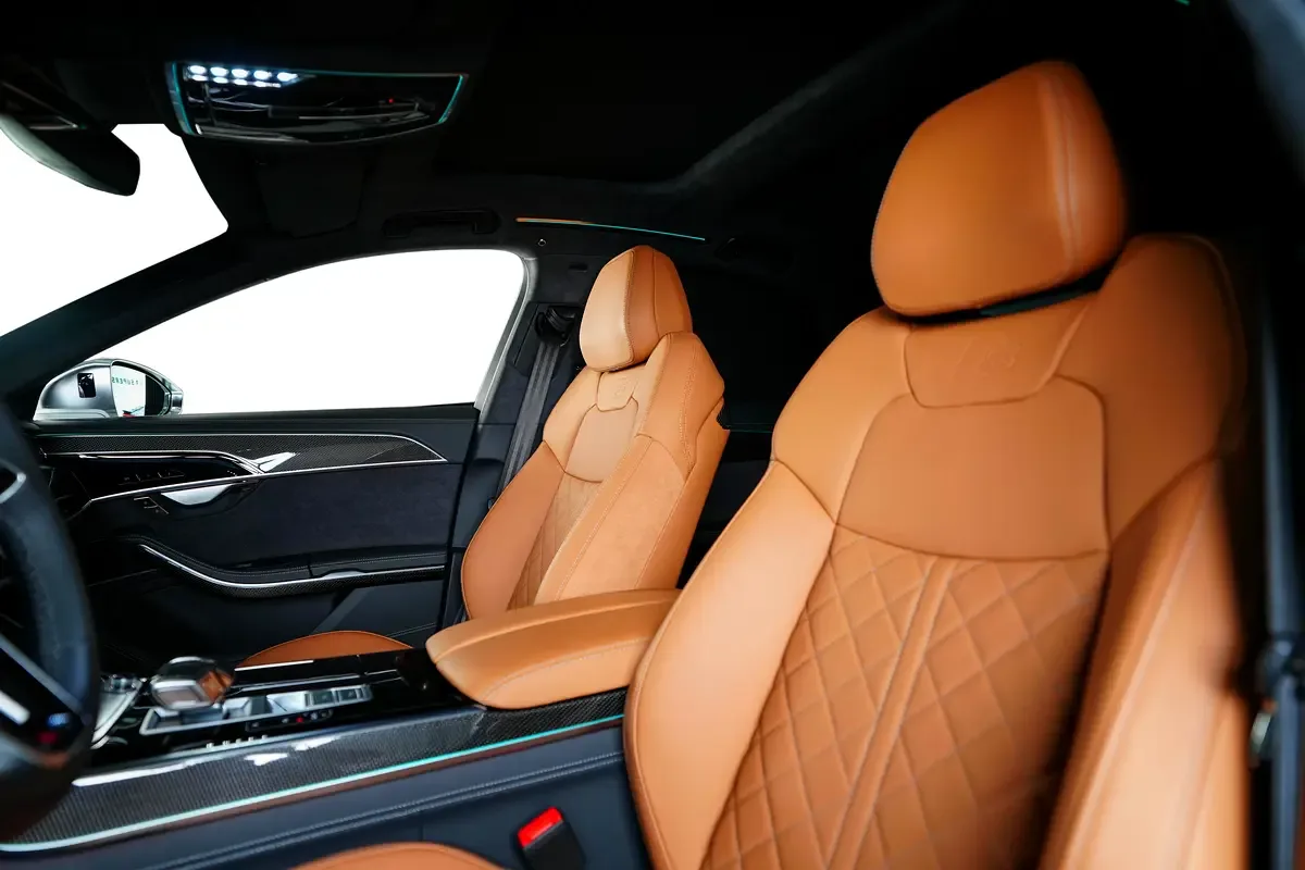 Audi S8 4.0 AT 4WD (571 hp) - 16
