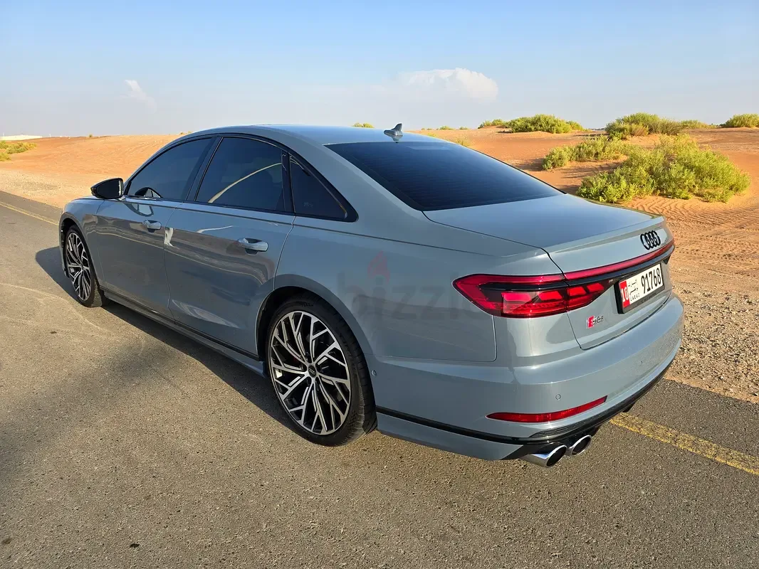 Audi S8 4.0 AT 4WD (571 حصان) - 5