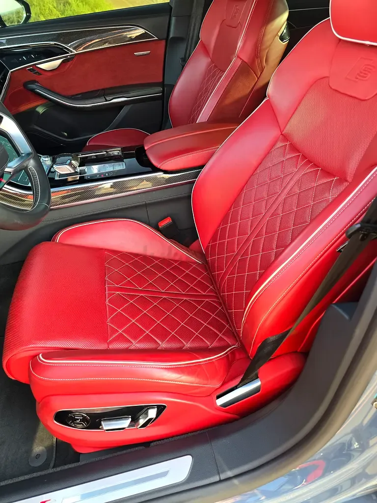 Audi S8 4.0 AT 4WD (571 حصان) - 11