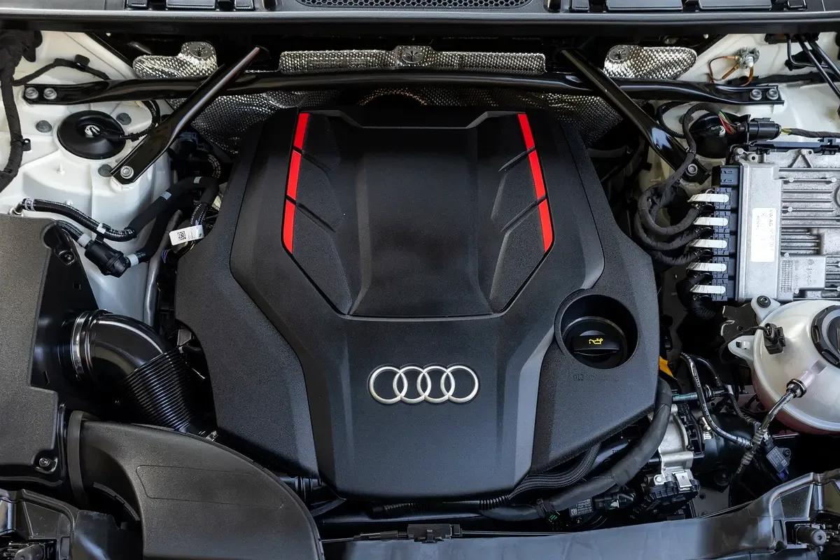 Audi SQ5 3.0 AT 4WD (354 حصان) - 10