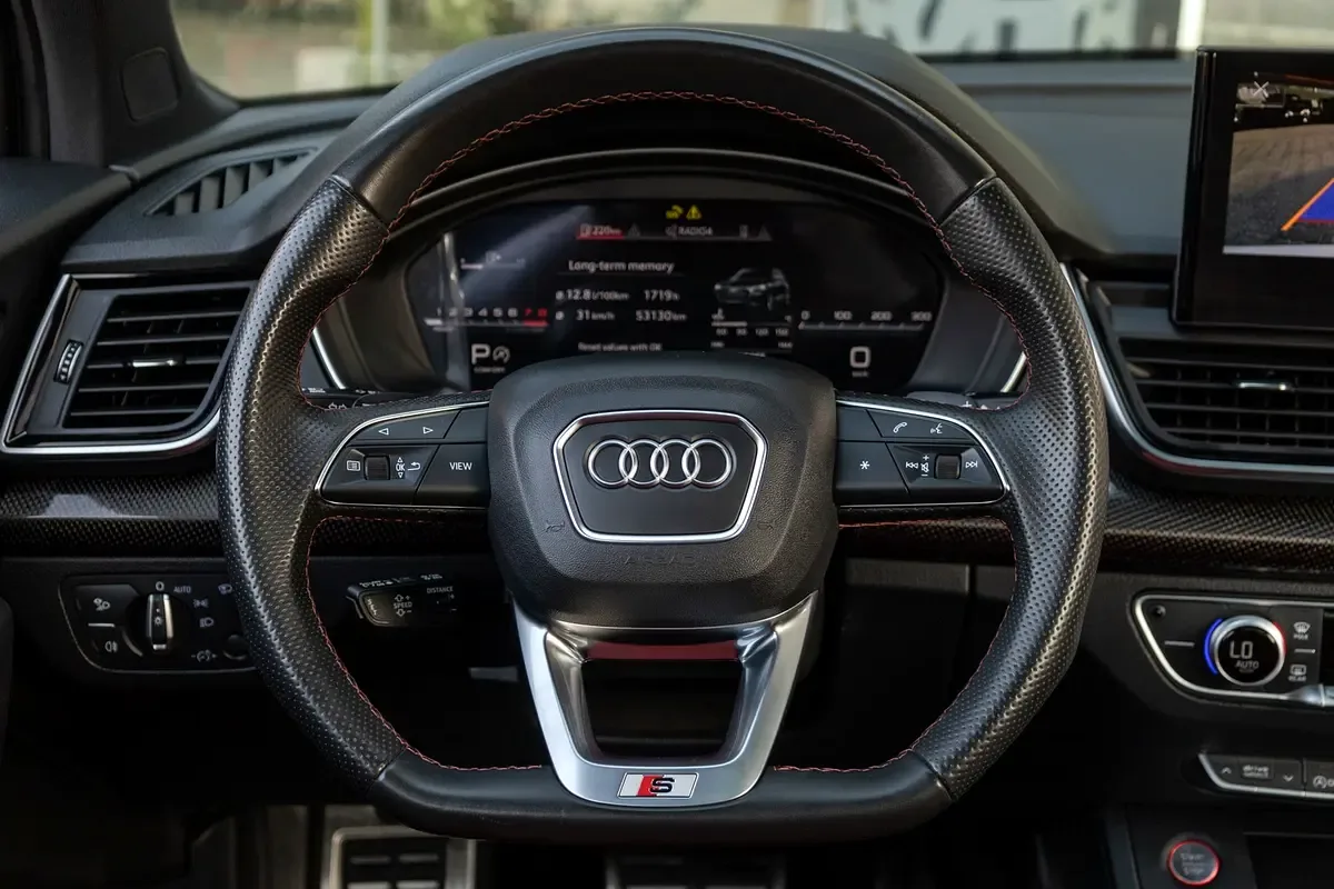 Audi SQ5 3.0 AT 4WD (354 حصان) - 16