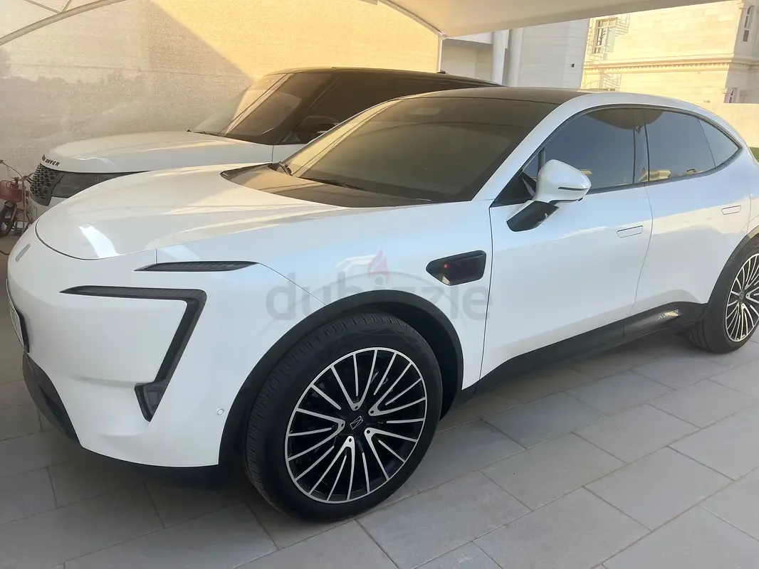 Avatr 11 AT 4WD (578 hp)