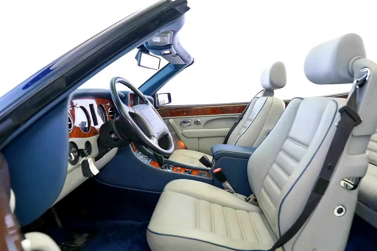 Bentley Azure 6.8 AT RWD (426 hp) - 8