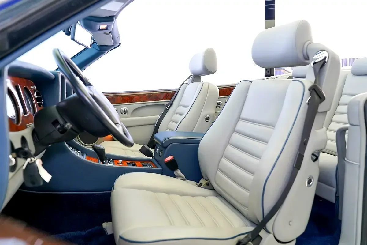 Bentley Azure 6.8 AT RWD (426 hp) - 9
