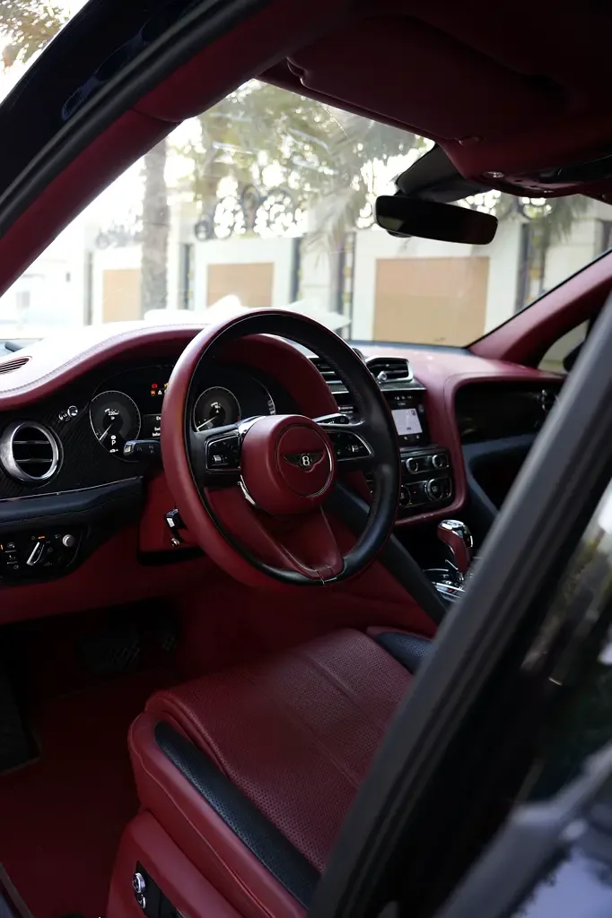 Bentley Bentayga 4.0 AT 4WD (550 hp) - 4