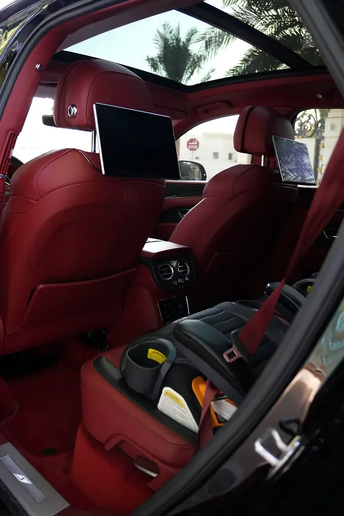 Bentley Bentayga 4.0 AT 4WD (550 hp) - 17