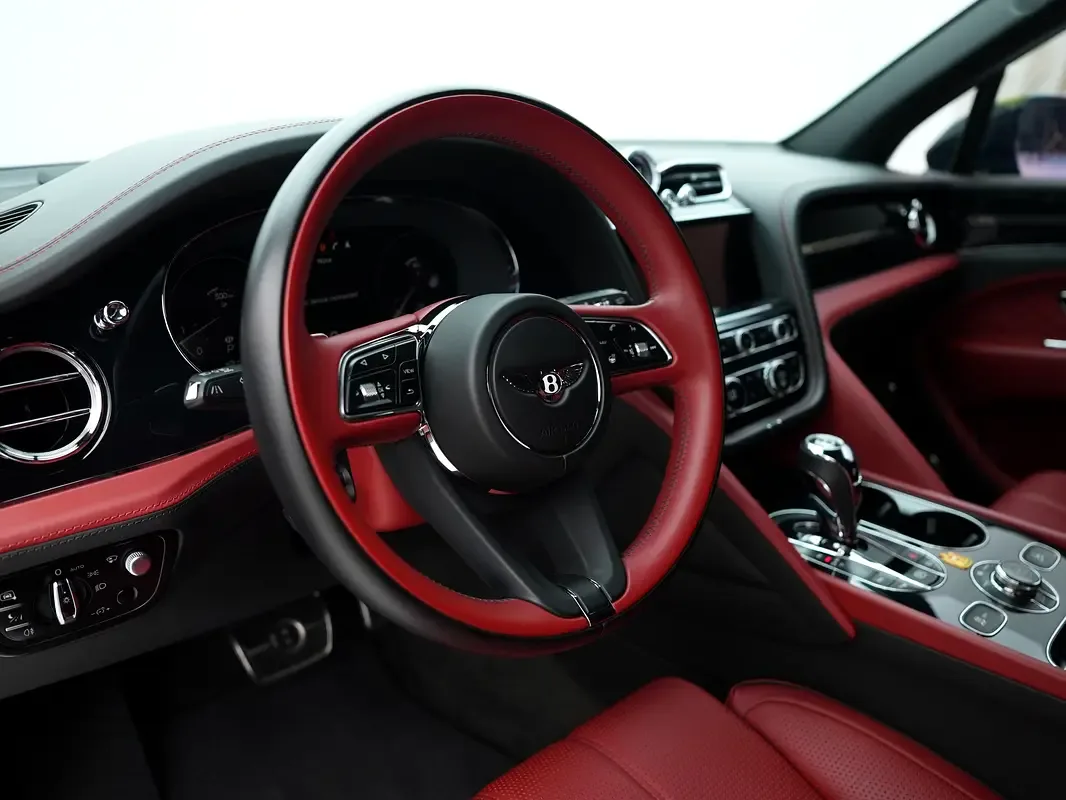 Bentley Bentayga 4.0 AT 4WD (550 hp) - 8